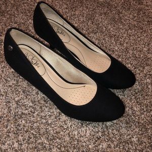 Life Stride Black Parigi Pump